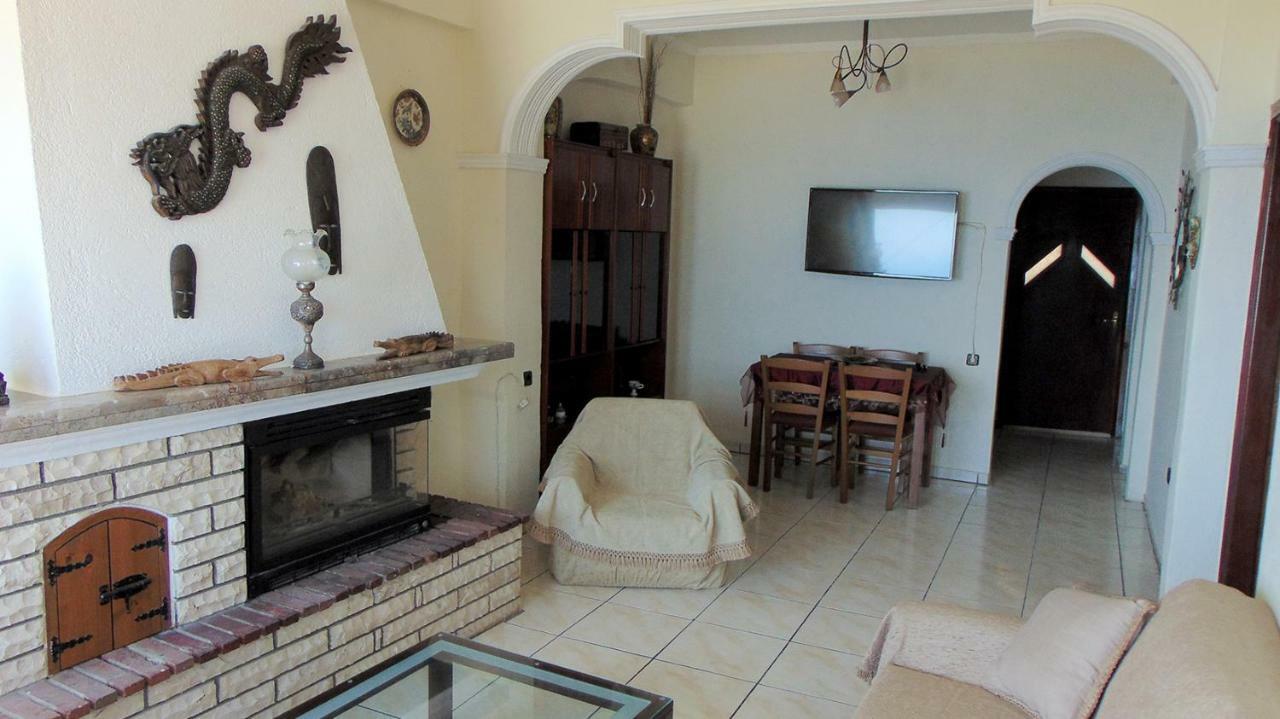 View House * Lákones